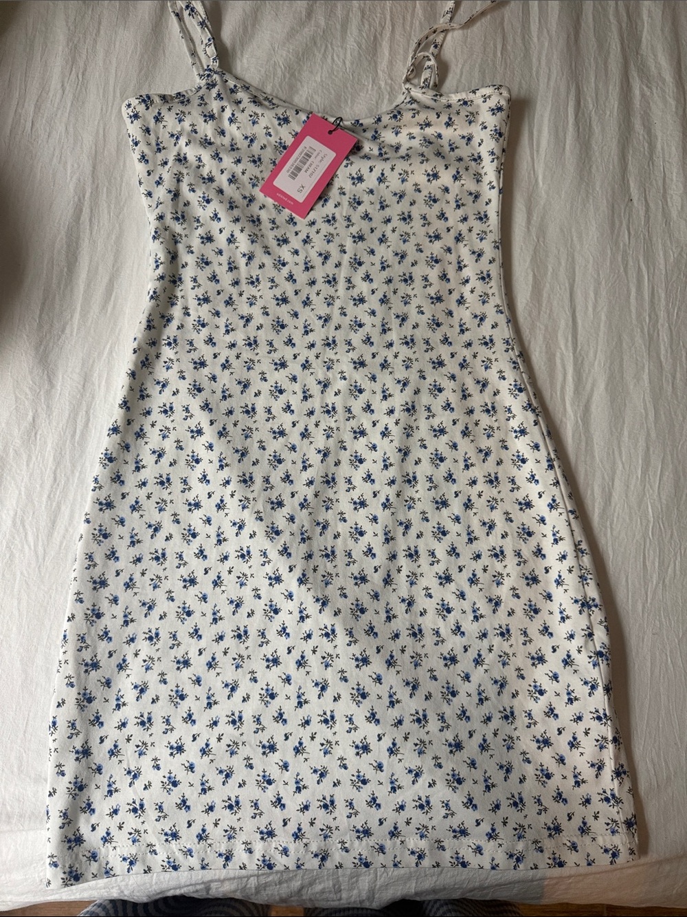 EDIKTED White Mini Bodycon Dress with Blue Floral Print Size XS NWT